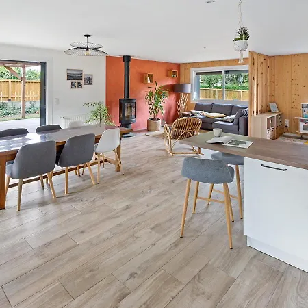 La Maison En Bois - Confortable Et Paisible Avec Jardin Gorges  Exterior foto