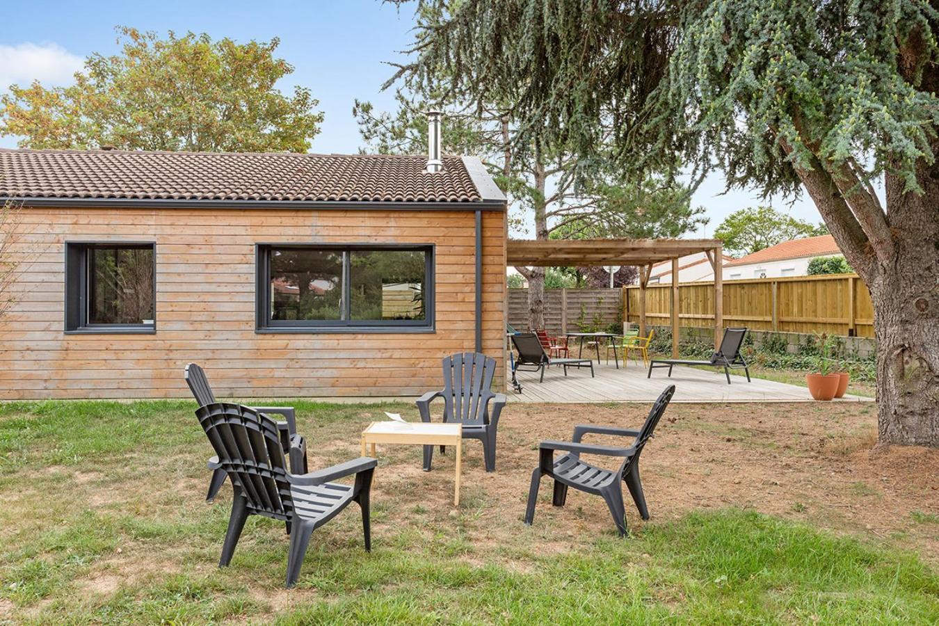 La Maison En Bois - Confortable Et Paisible Avec Jardin