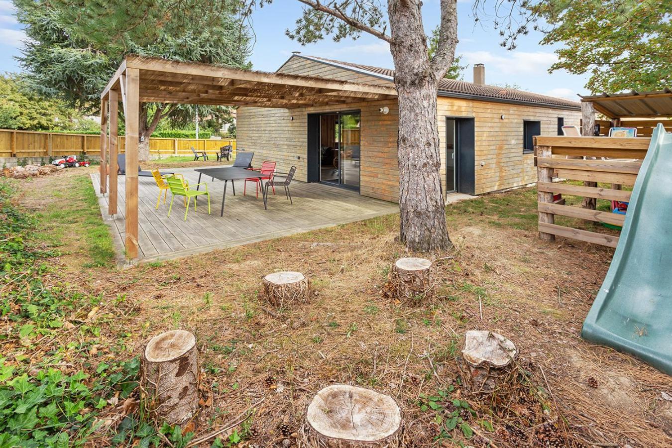 Holiday home La Maison En Bois - Confortable Et Paisible Avec Jardin