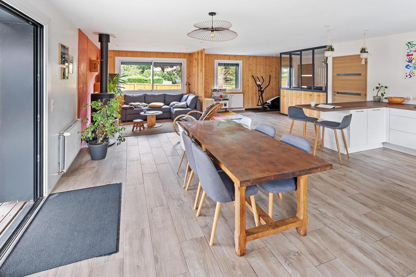 La Maison En Bois - Confortable Et Paisible Avec Jardin Casa de Férias *